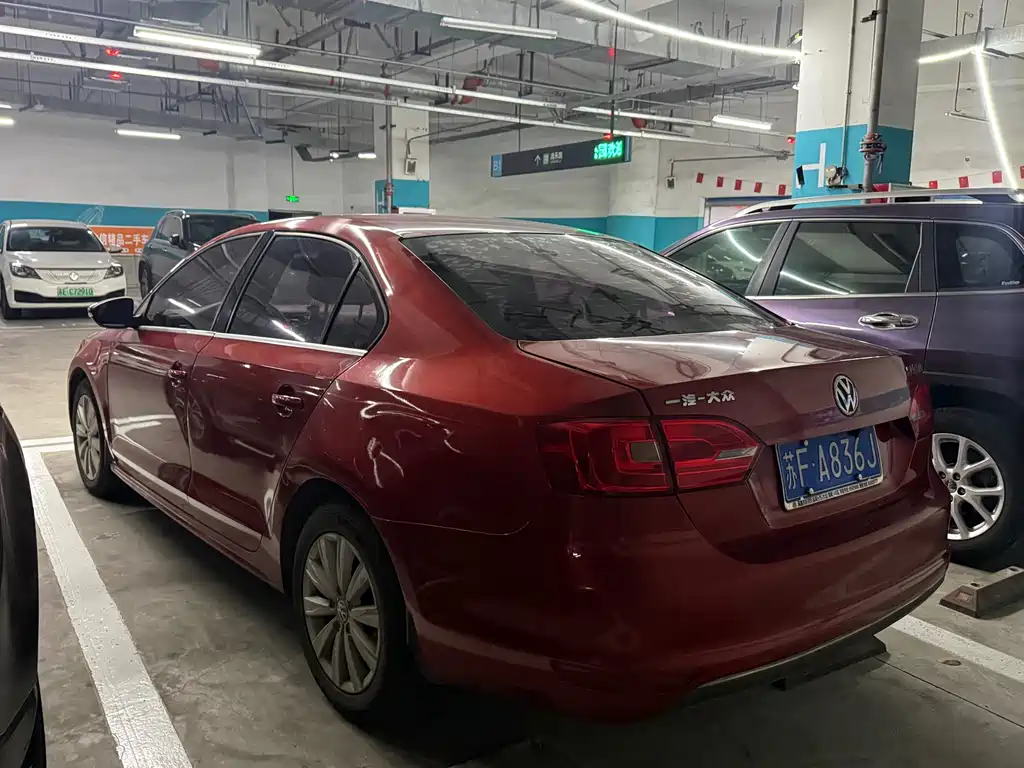 Volkswagen Sagitar 2015