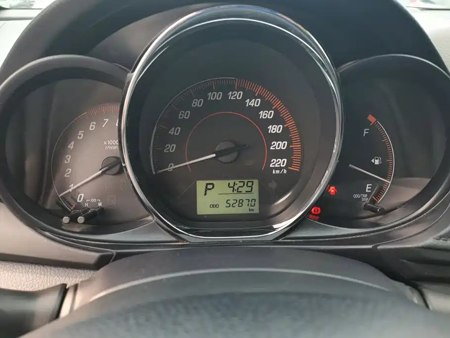Toyota Yaris L 2020 — фото 14