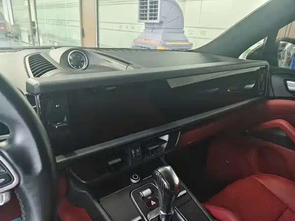 Porsche Cayenne 2014