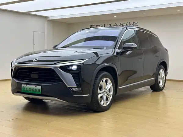 NIO ES8 2021