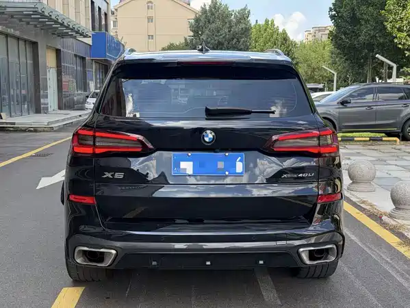 BMW X5 2023