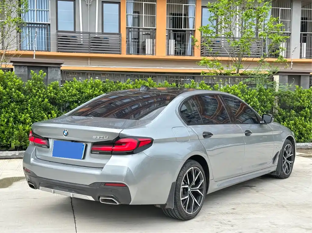 BMW 5 Series 2022