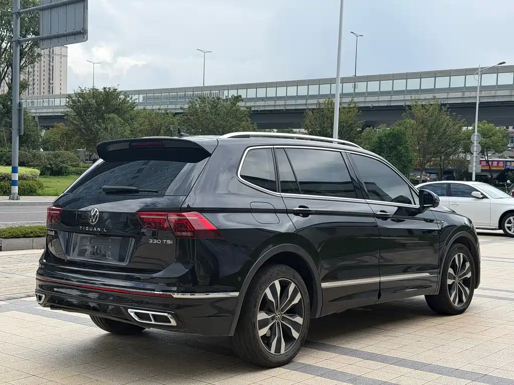 Volkswagen Tiguan L 2024 — фото 13