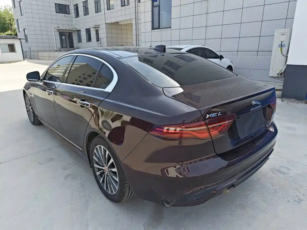 Jaguar XEL 2020 — фото 23