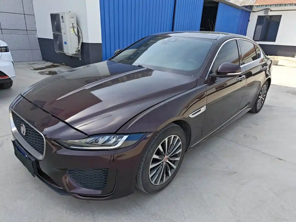 Jaguar XEL 2020 — фото 2