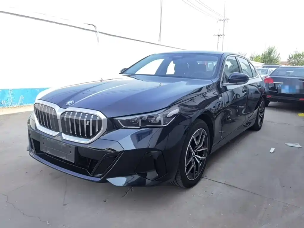 BMW i5 2025 — фото 2
