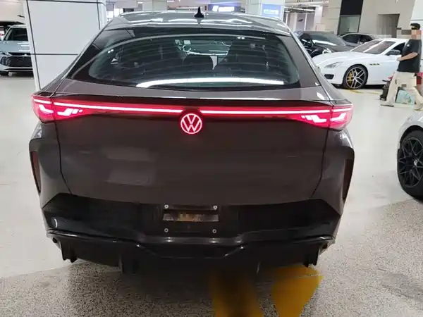 Volkswagen Distinctive 06 2025