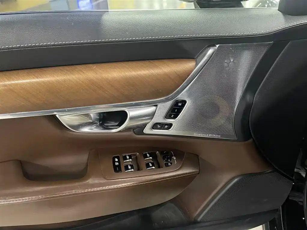 Volvo S90 2018 — фото 10