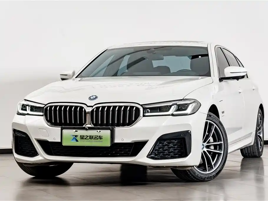 BMW 5 Series New Energy 2023 — фото 2