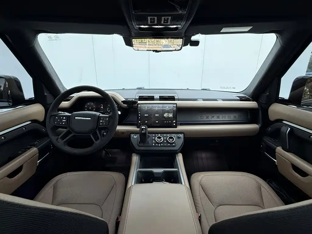 Land Rover Defender 2025 — фото 19