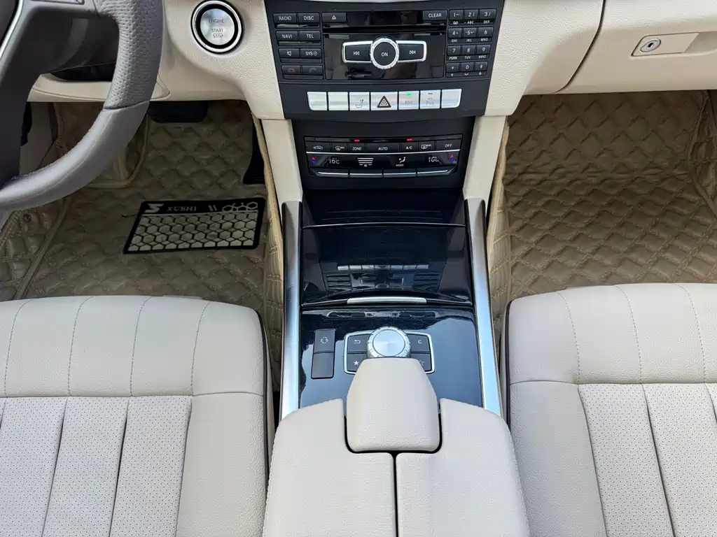 Mercedes-Benz E-Class 2015 — фото 13