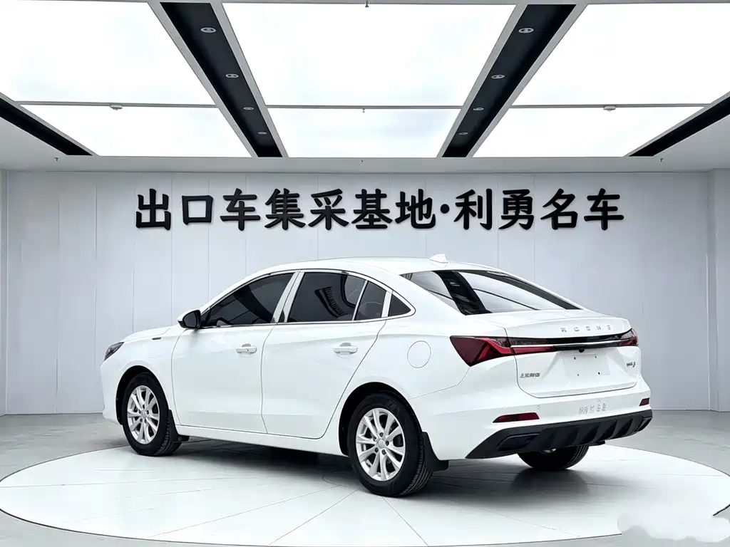 Roewe i5 2024 — фото 4