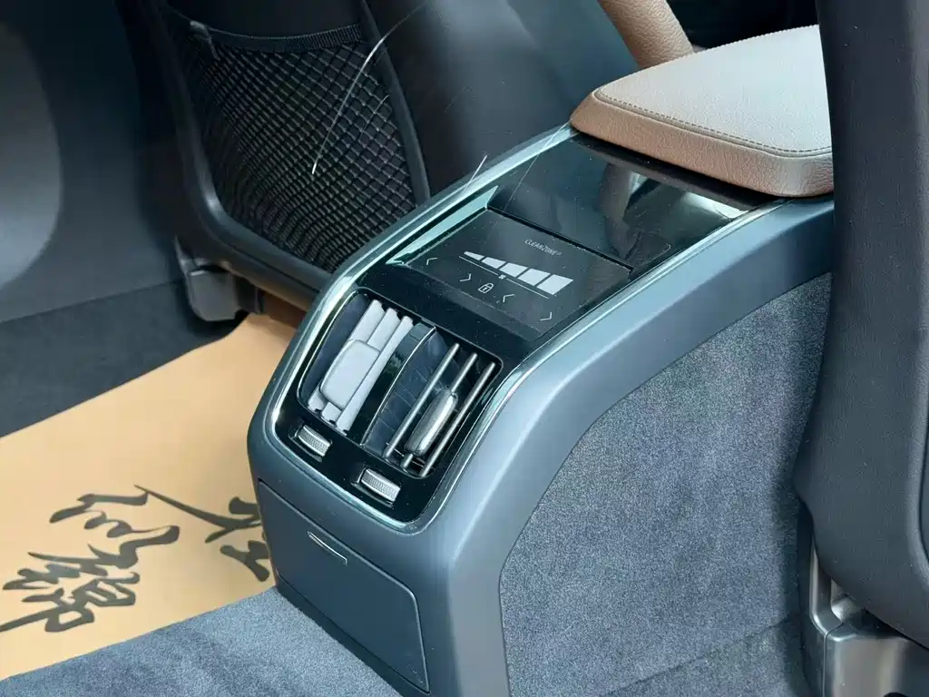 Volvo S90 2019 — фото 12