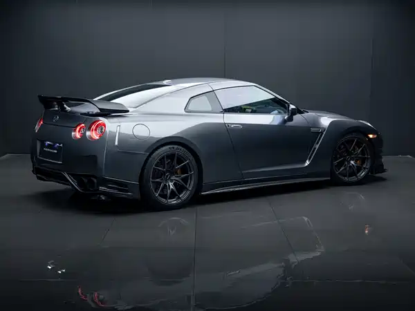 Nissan GT-R 2011
