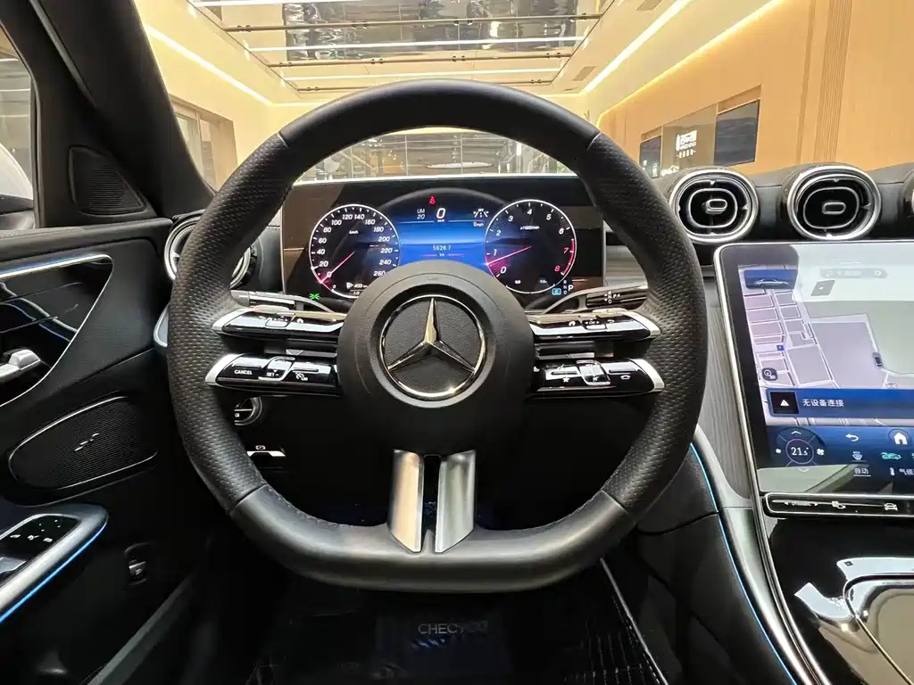 Mercedes-Benz C-Class 2023 — фото 15