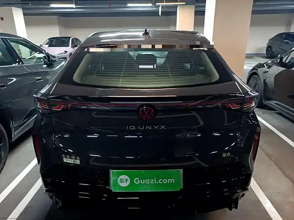 Volkswagen Distinctive 06 2025