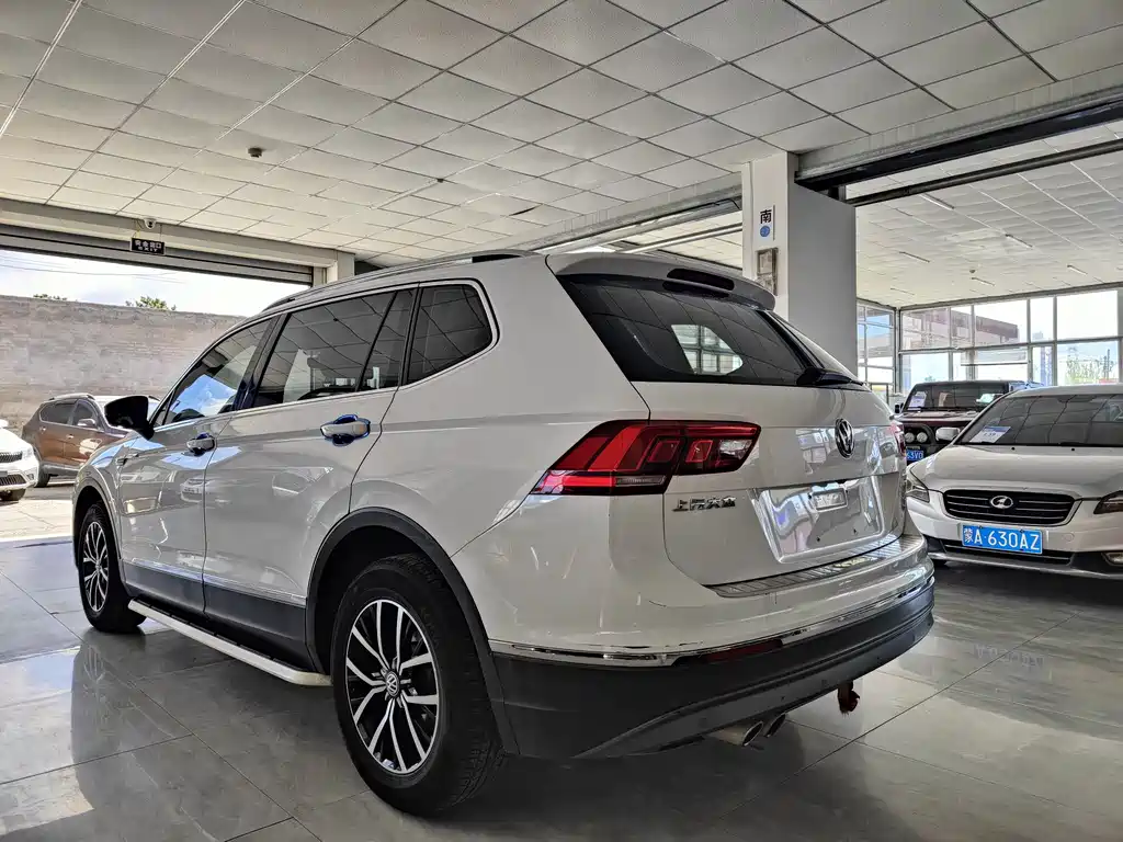 Volkswagen Tiguan L 2018 — фото 7