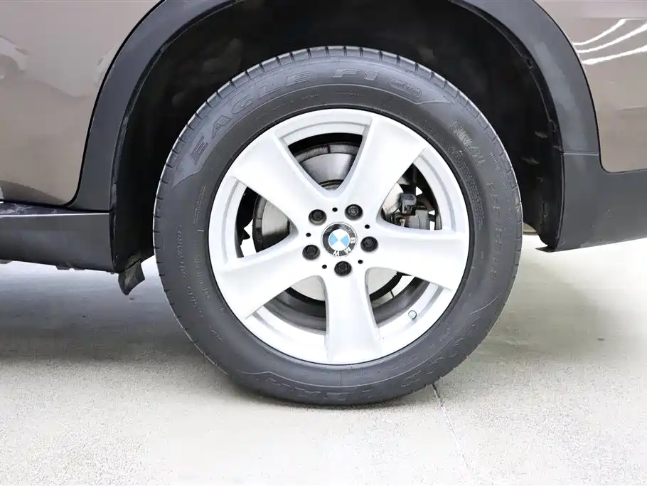 BMW X5 2013 — фото 33