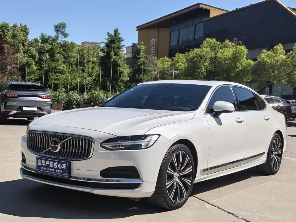 Volvo S90 2024 — фото 1