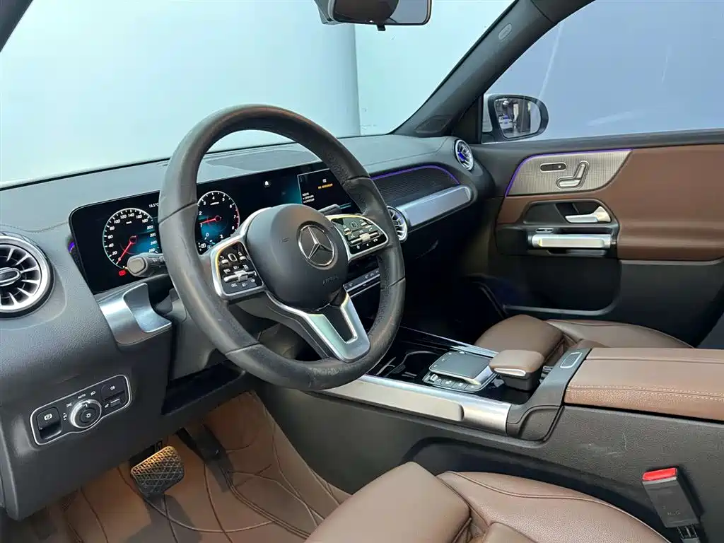 Mercedes-Benz GLB 2023 — фото 27