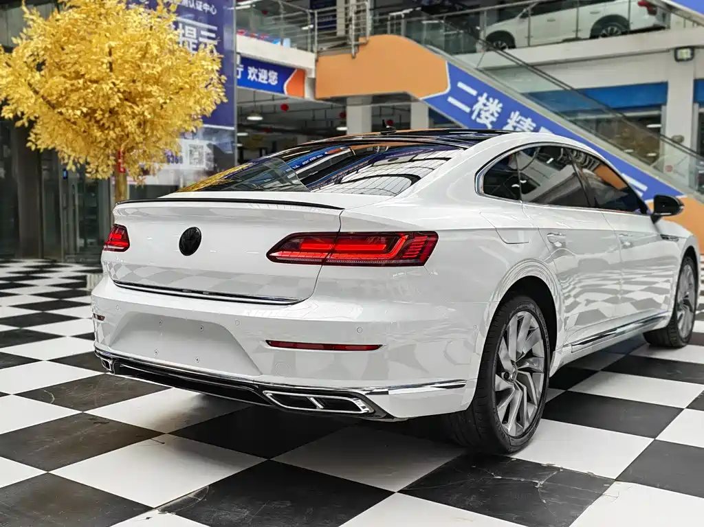 Volkswagen CC 2022 — фото 4