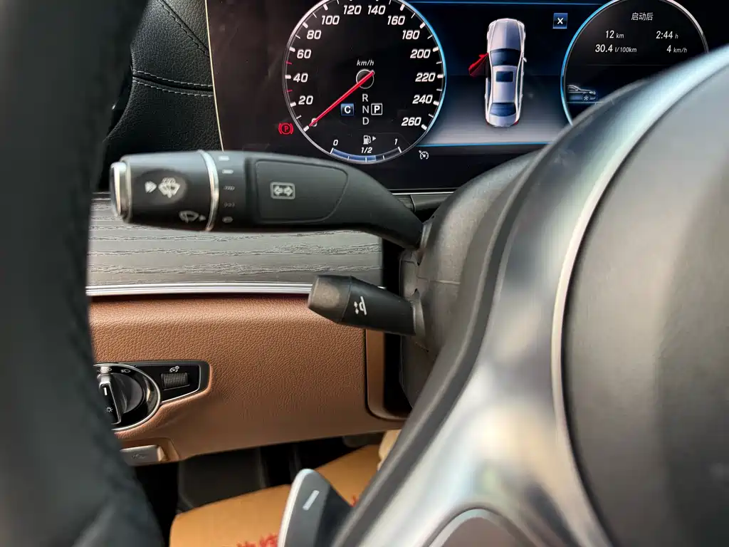 Mercedes-Benz E-Class 2019 — фото 14