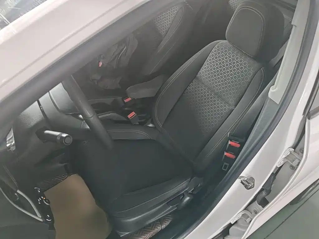 Chevrolet Trax 2018 — фото 15