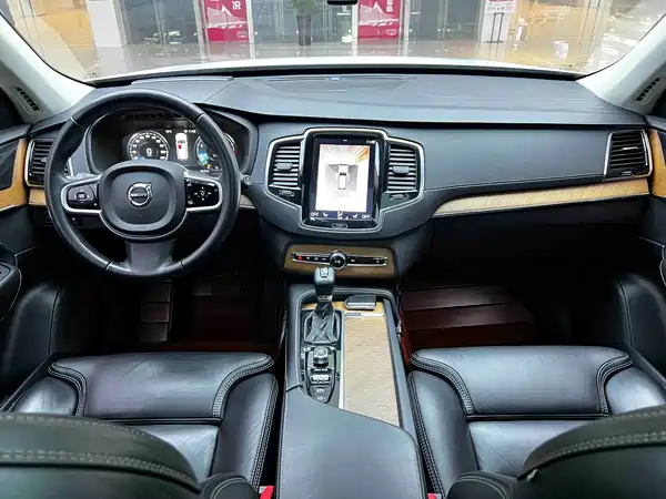 Volvo XC90 2018