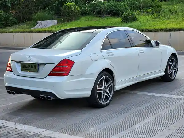 Mercedes-Benz S-Class 2012