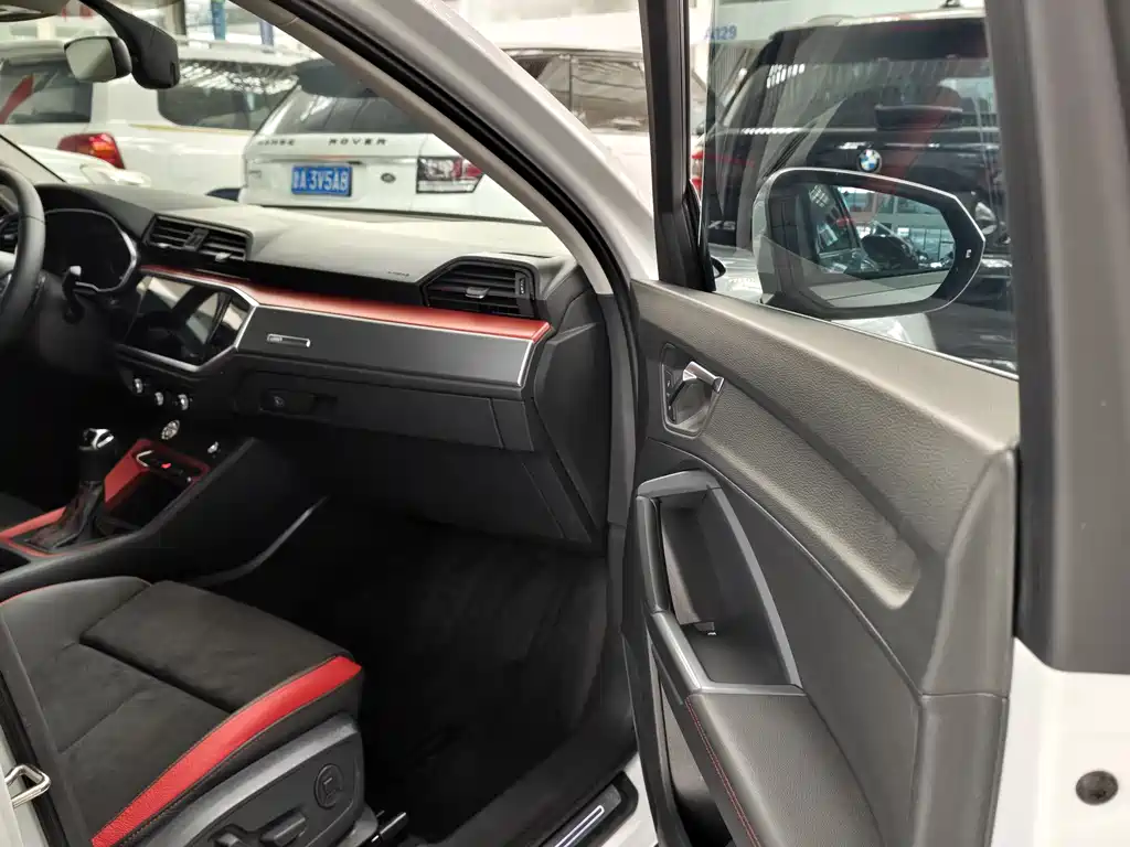 Audi Q3 2023 — фото 6