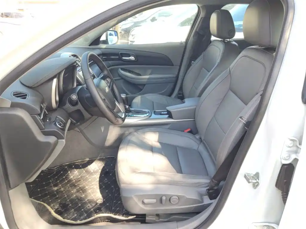 Chevrolet Malibu 2015 — фото 15