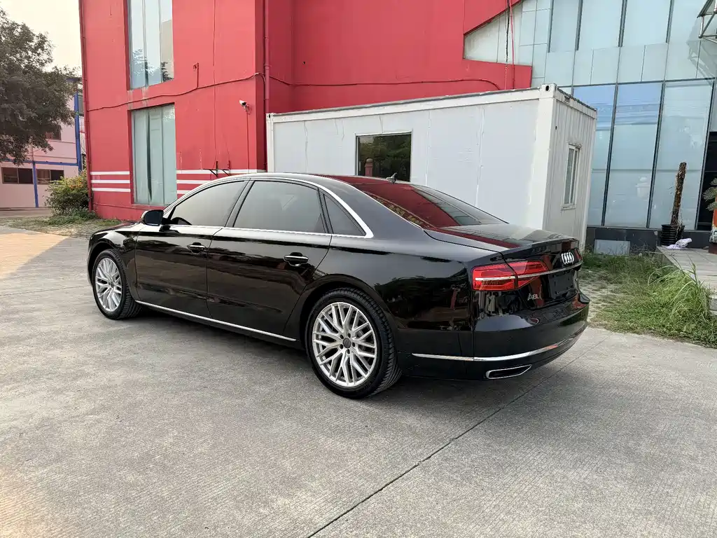 Audi A8 2016