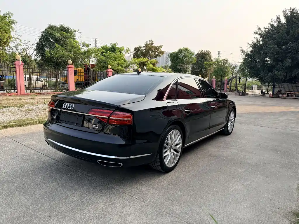 Audi A8 2016