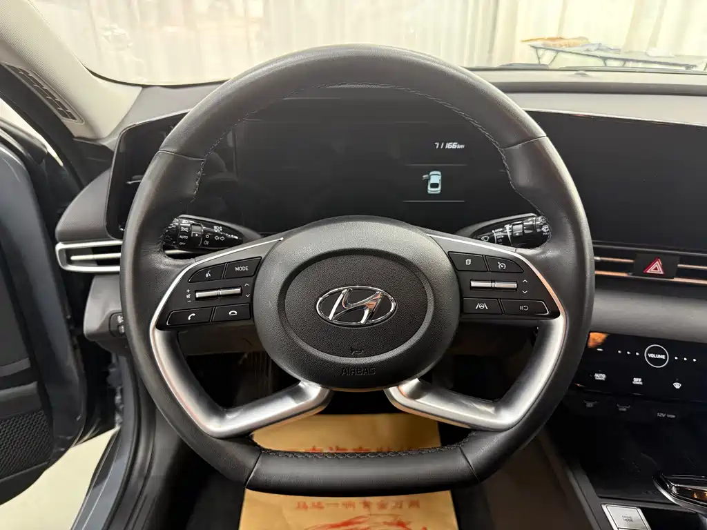 Hyundai Elantra 2022 — фото 15