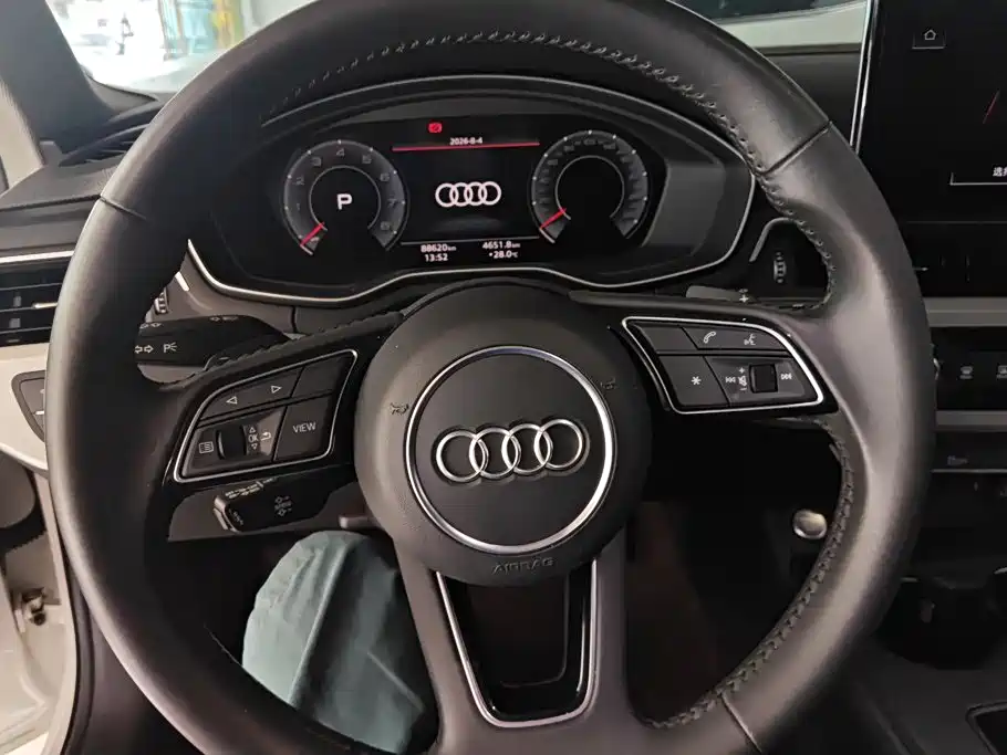 Audi A4L 2021 — фото 15