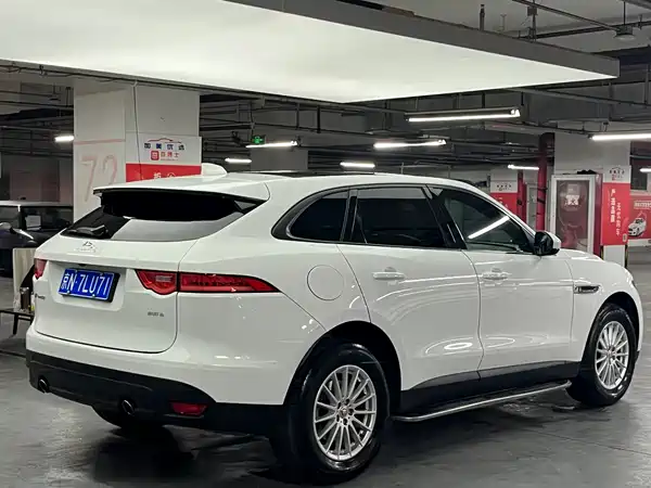 Jaguar F-PACE 2018