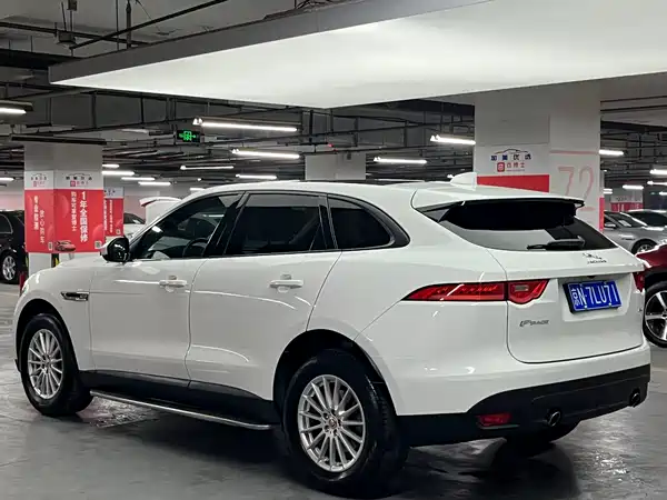 Jaguar F-PACE 2018