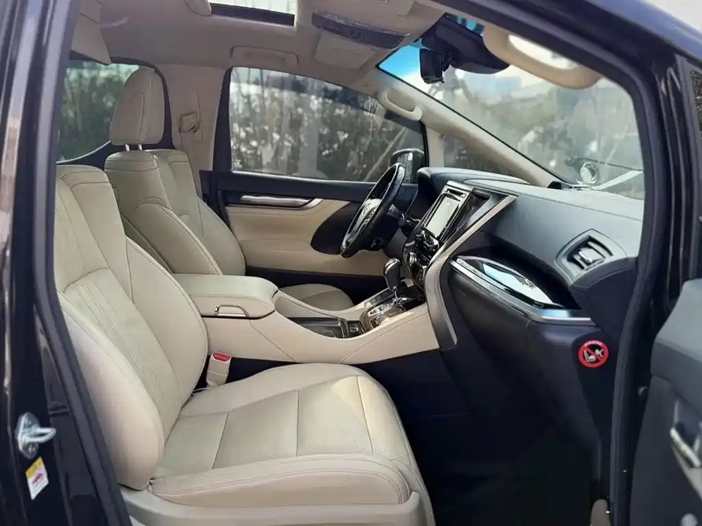 Toyota Vellfire 2019 — фото 11