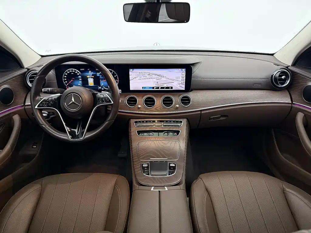 Mercedes-Benz E-Class 2023 — фото 10