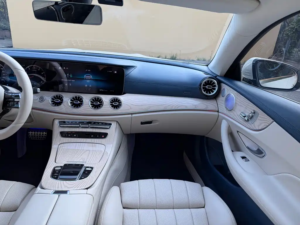 Mercedes-Benz E-Class 2021 — фото 12