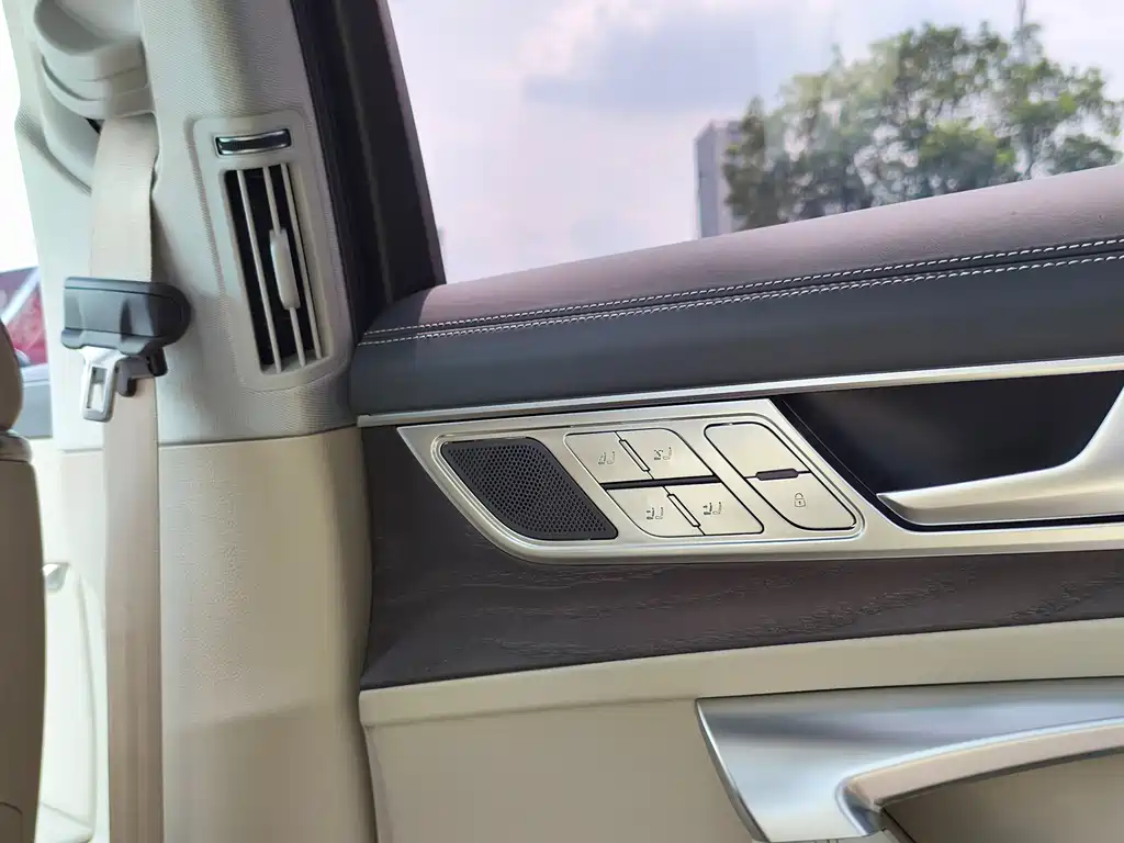 Audi A6L 2023 — фото 20