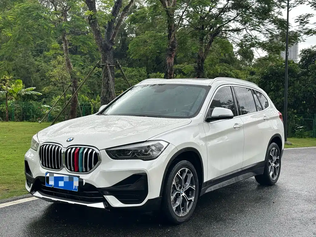 BMW X1 2021 — фото 1