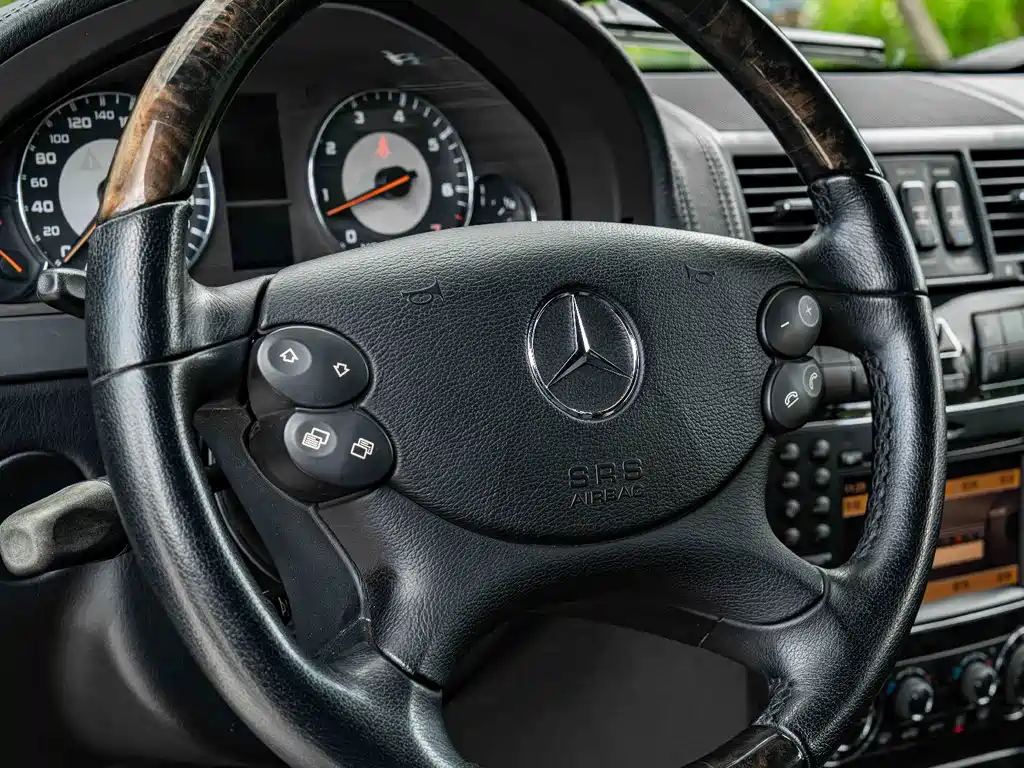 Mercedes-Benz G-Class AMG 2010 — фото 13