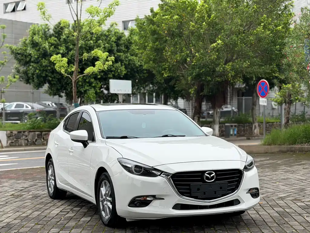 Mazda 3 Axela 2017 — фото 3