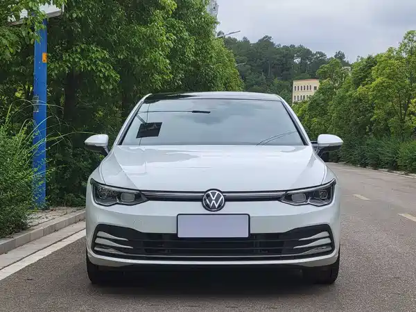 Volkswagen Golf 2023