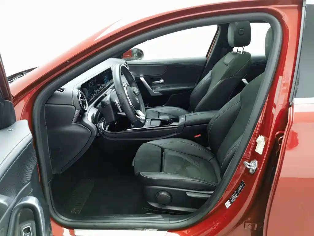 Mercedes-Benz A-Class 2020 — фото 10