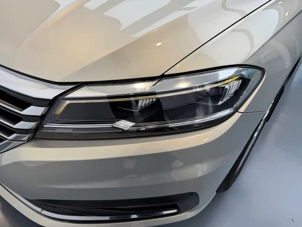 Volkswagen Lavida 2018 — фото 17