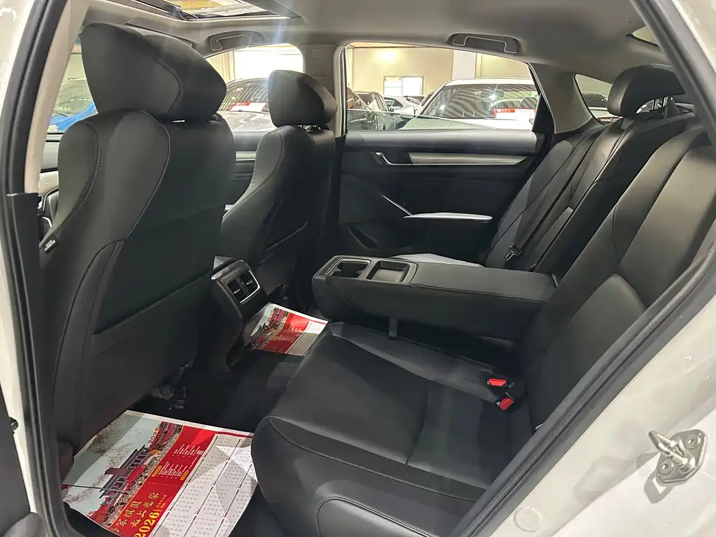 Honda Accord 2020 — фото 11