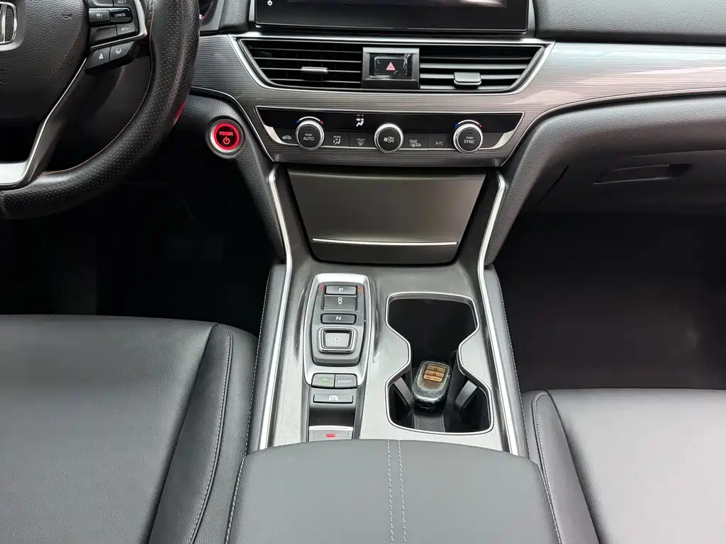 Honda Accord 2023 — фото 12