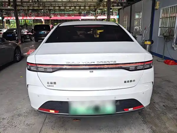 BYD Destroyer 05 2025